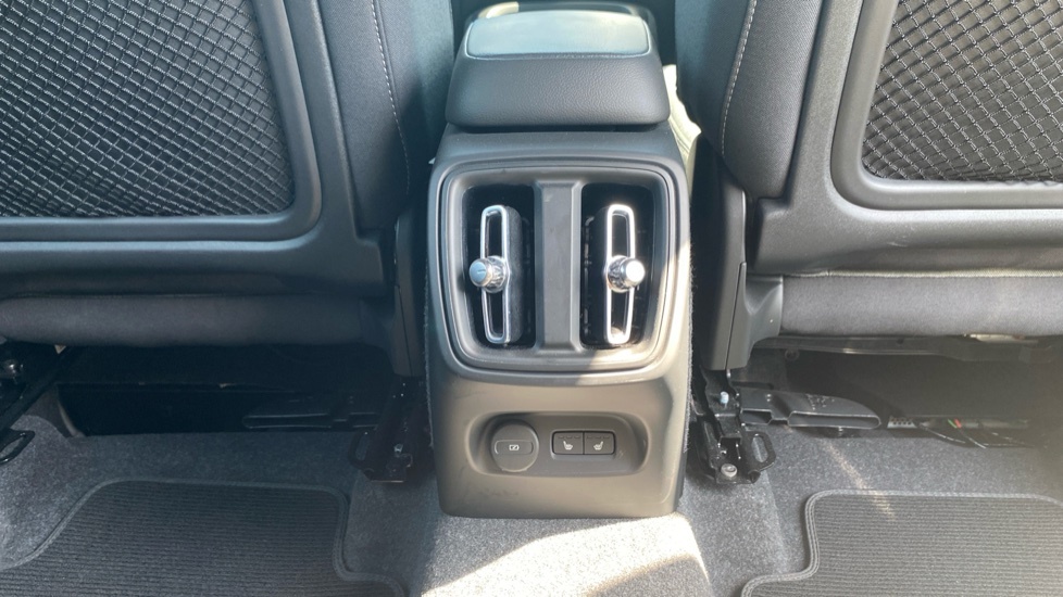 Volvo XC40 B4 Plus Silver #38