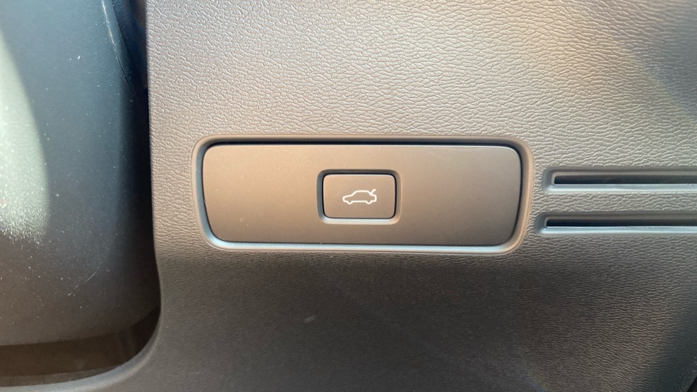 Volvo XC40 B4 Plus Silver #35