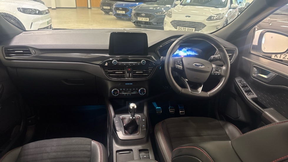 Ford Kuga Hatchback White #10