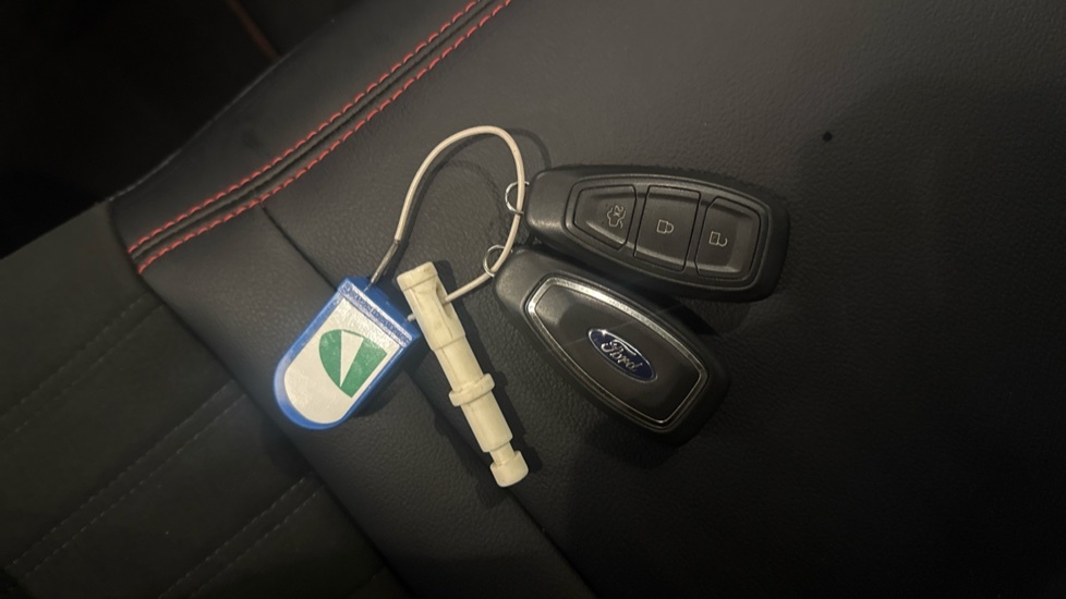 Ford Kuga Hatchback White #20