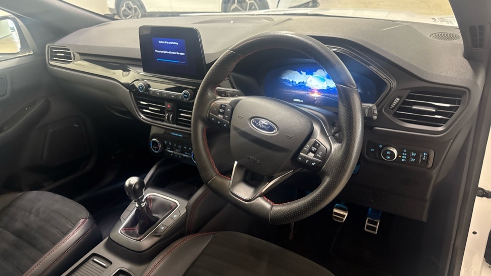 Ford Kuga Hatchback White #11