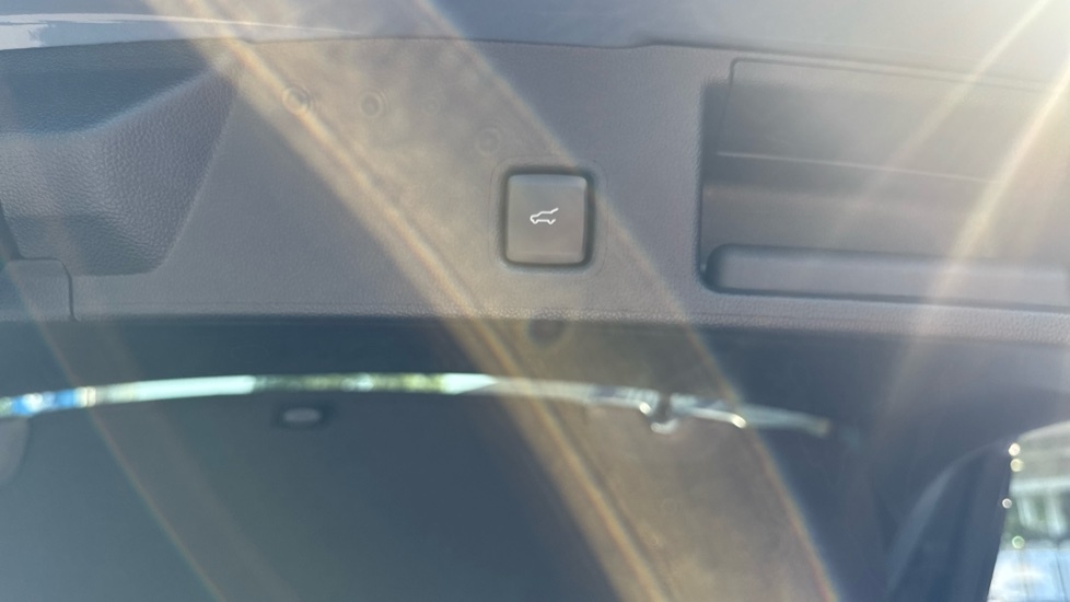 Ford Kuga Titanium White #31