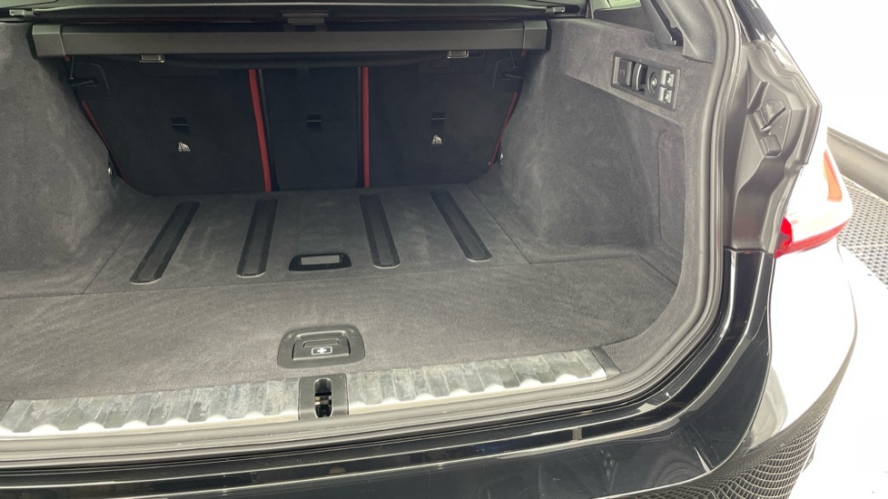 BMW 3 Series 330E M Sport Saloon White #41