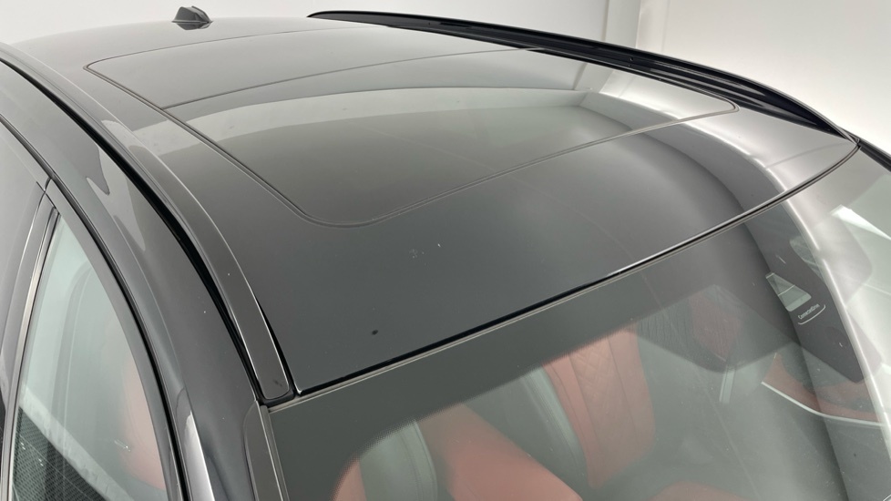 BMW 3 Series 330E M Sport Saloon White #21