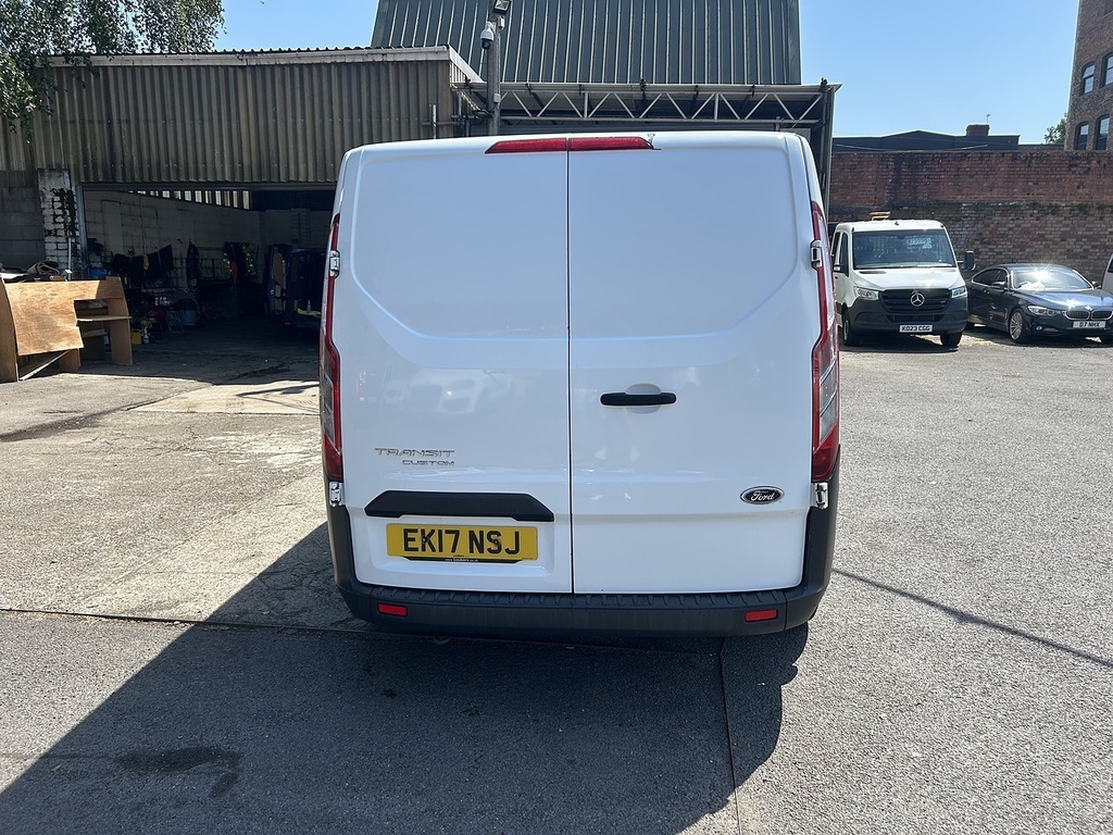 Ford Transit Custom 2.0 Tdci 270 Panel Van L1 H1 15 EK17NSJ White #5
