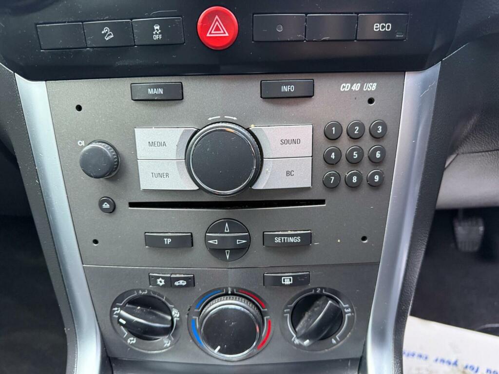 Vauxhall Antara Hatchback Silver #17