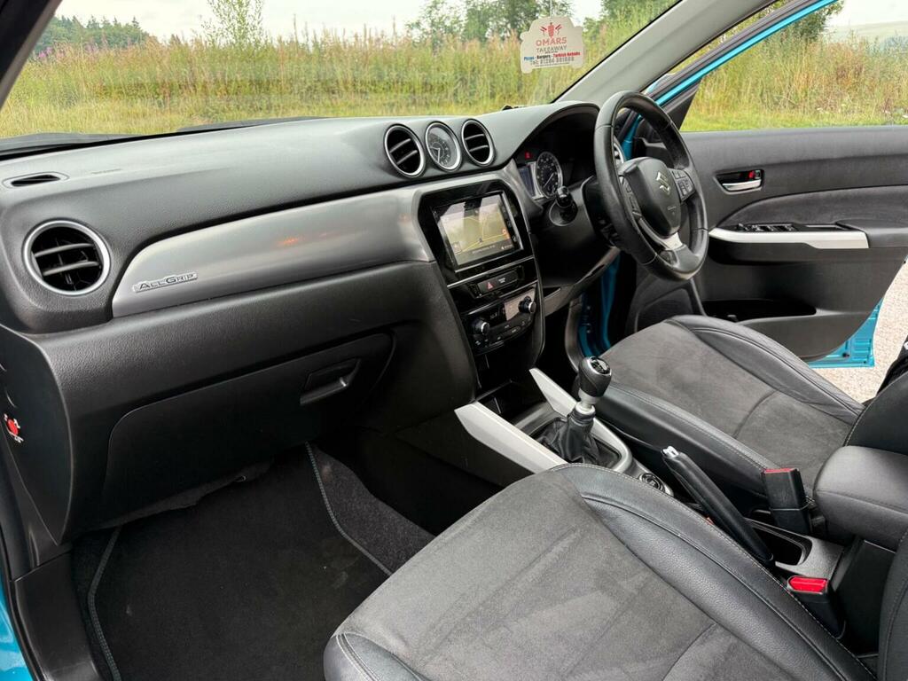 Suzuki Vitara Hatchback Black #10