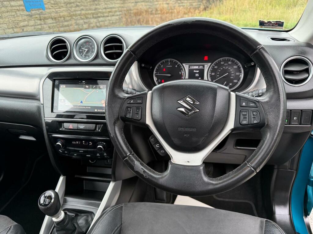 Suzuki Vitara Hatchback Black #13