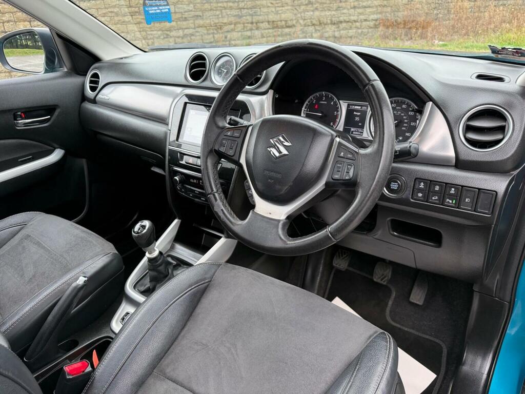 Suzuki Vitara Hatchback Black #9