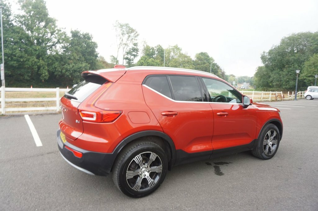 Volvo XC40 2L Inscription CP21HXN Red #3