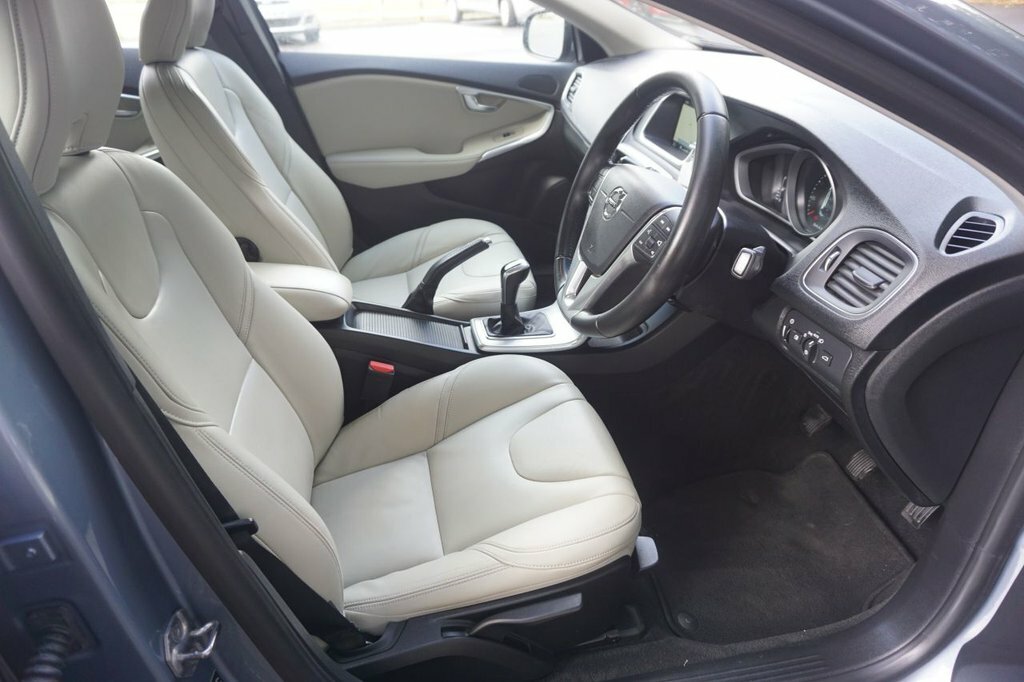 Volvo V40 2L Inscription Blue #4