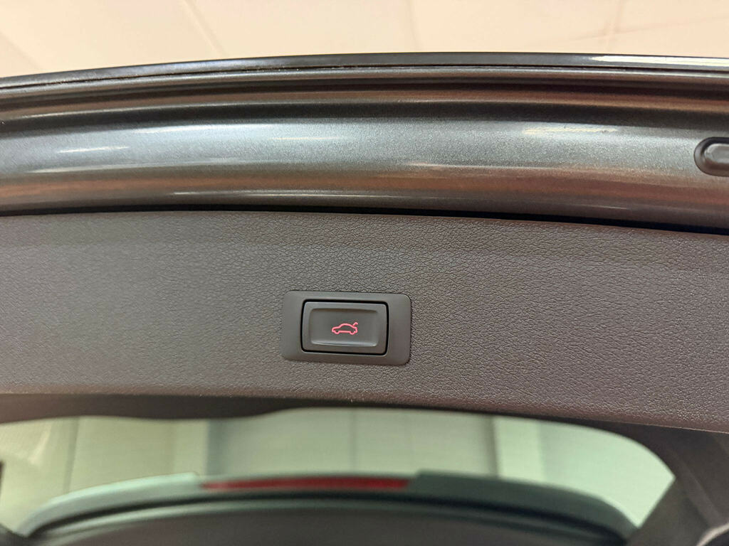 Audi Q5 Se Black #83