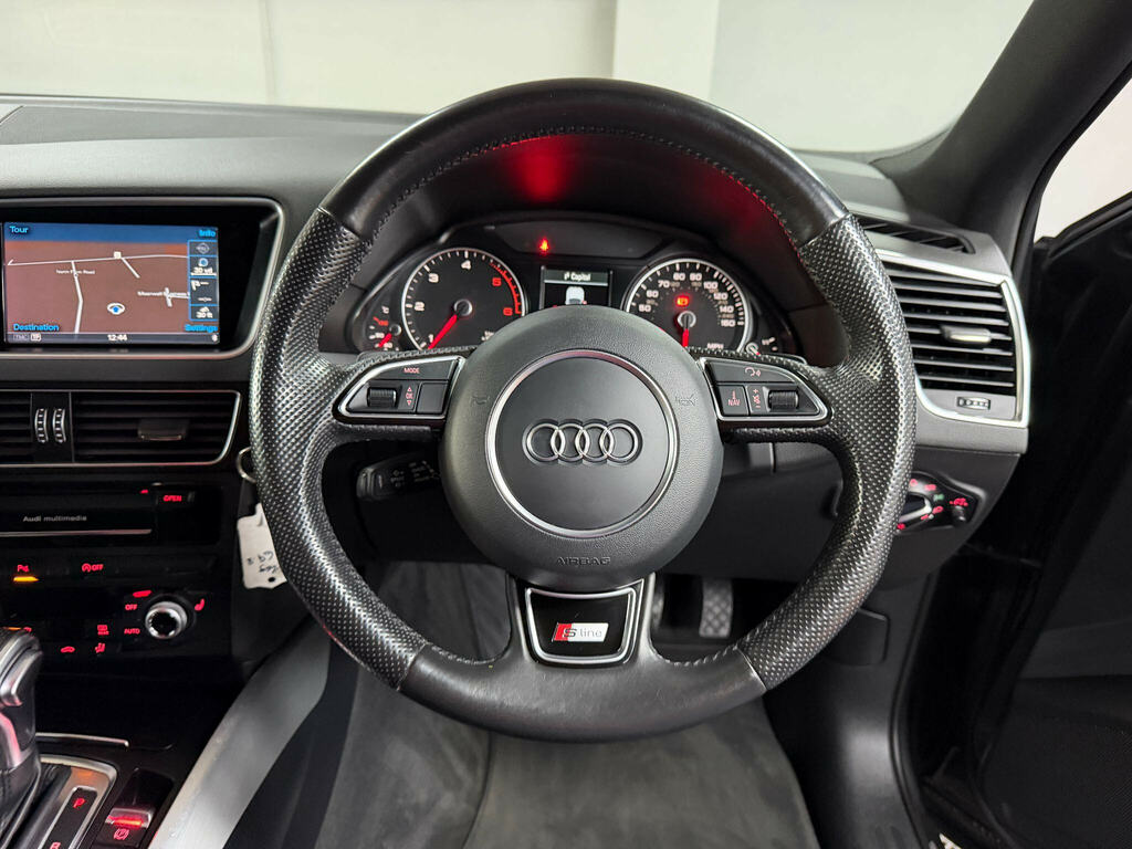Audi Q5 Se Black #67