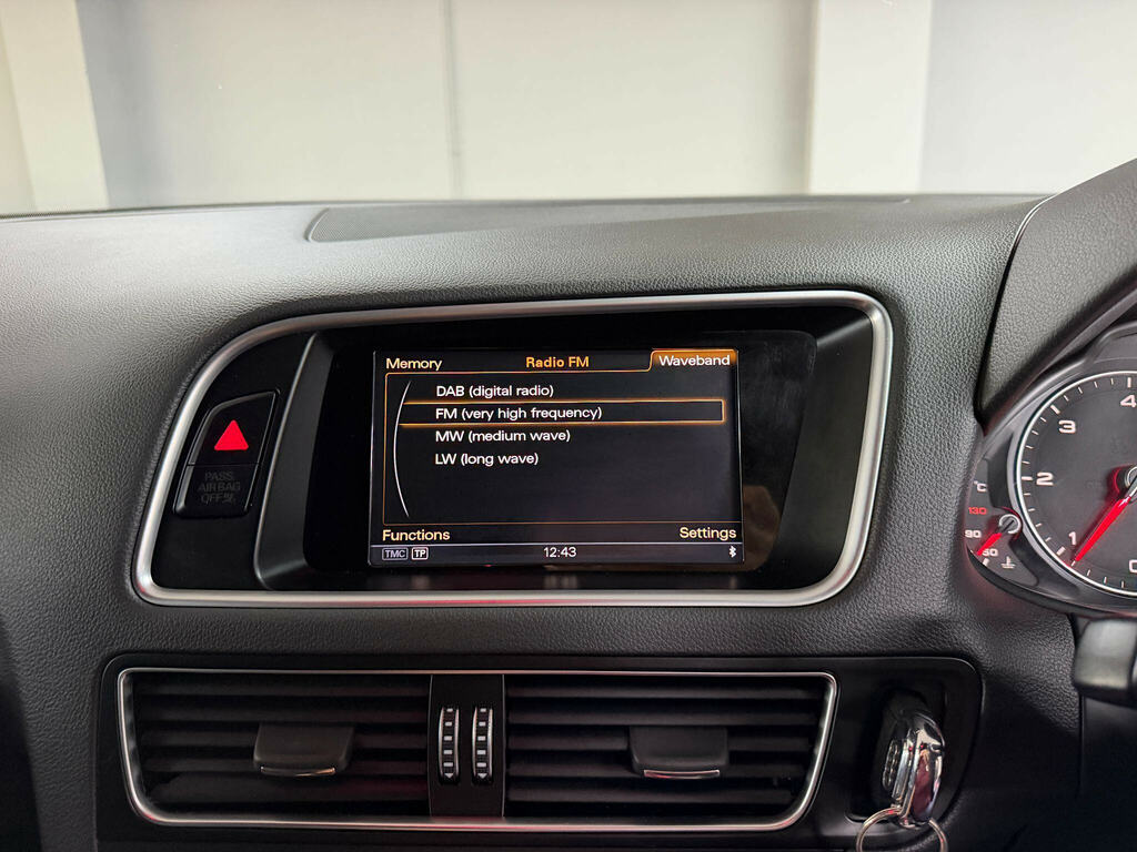 Audi Q5 Se Black #55
