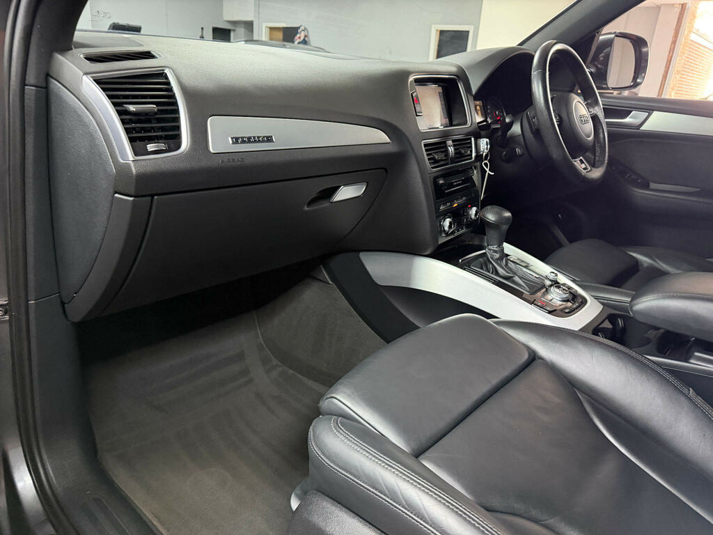 Audi Q5 Se Black #20