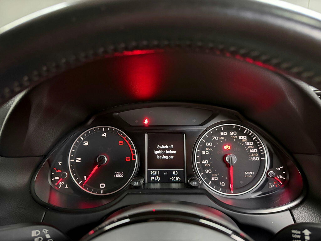 Audi Q5 Se Black #61