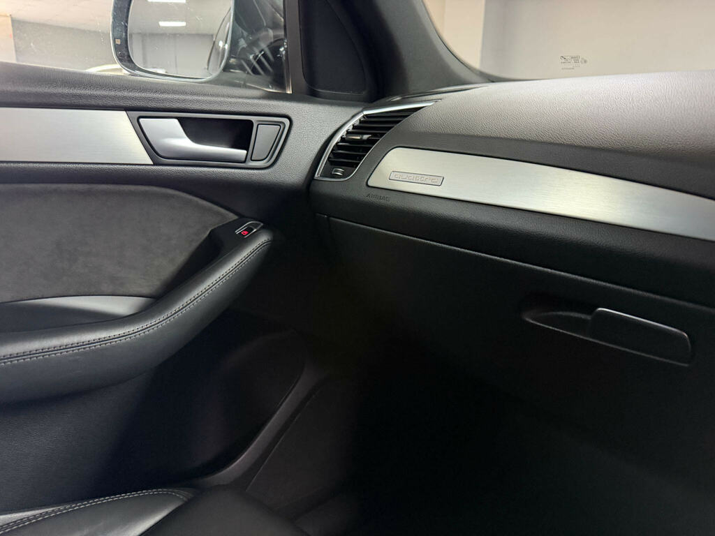 Audi Q5 Se Black #85