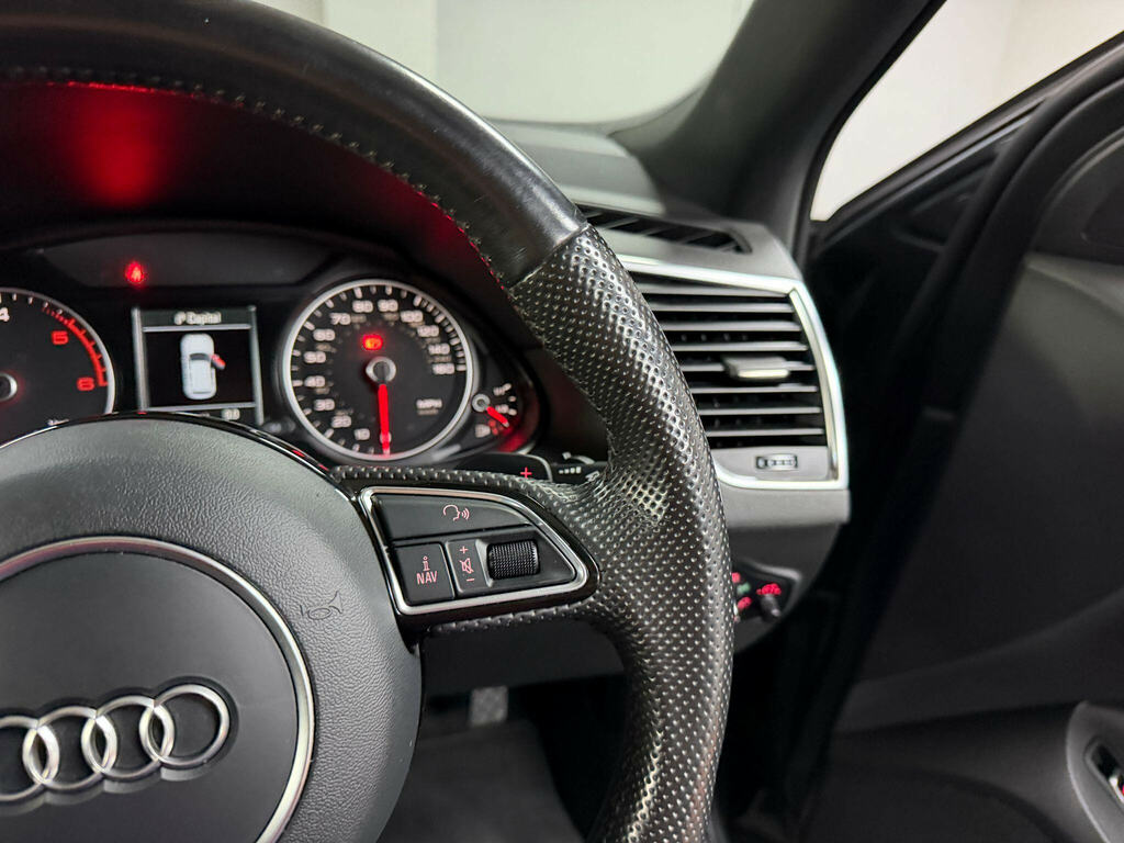 Audi Q5 Se Black #70