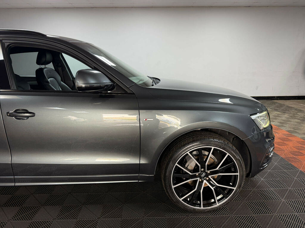 Audi Q5 Se Black #14