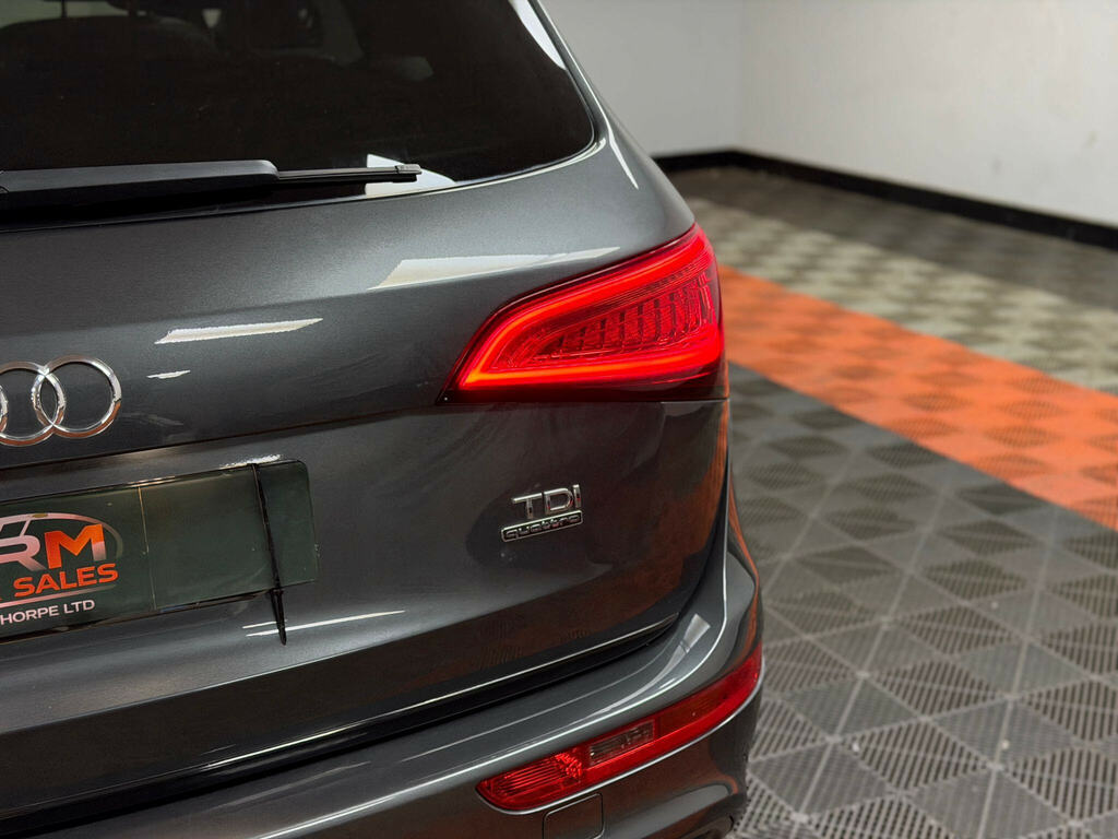 Audi Q5 Se Black #13