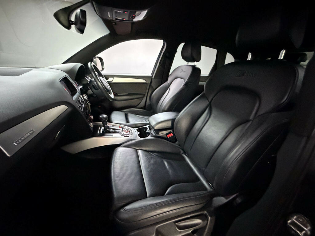 Audi Q5 Se Black #76