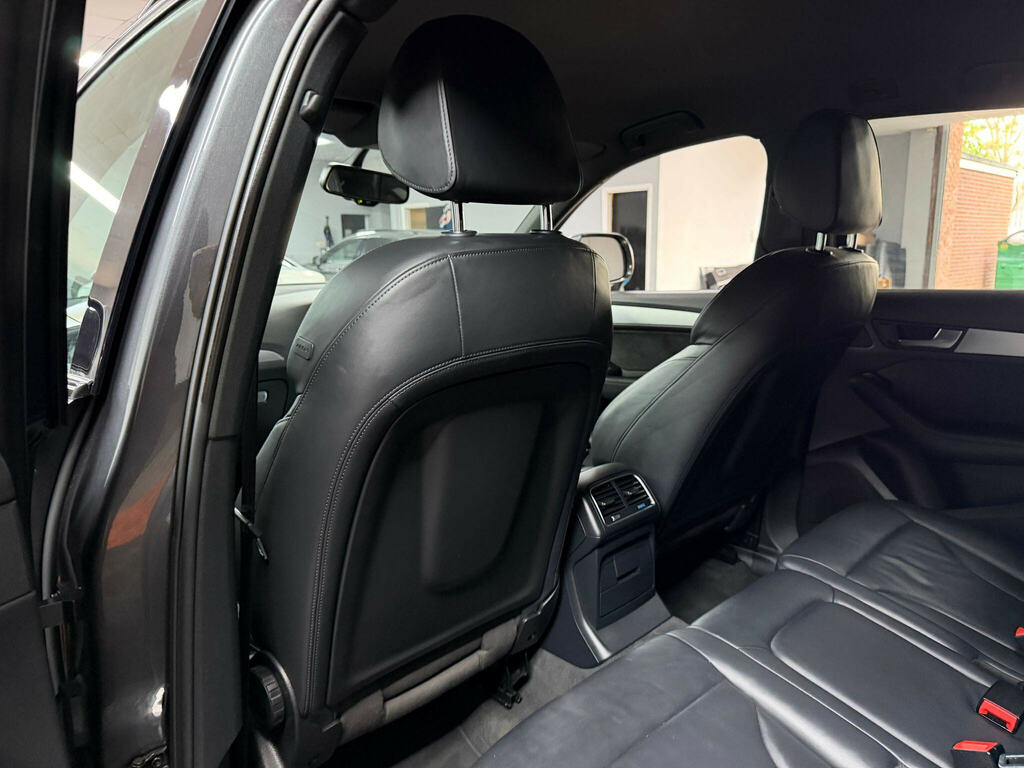 Audi Q5 Se Black #34