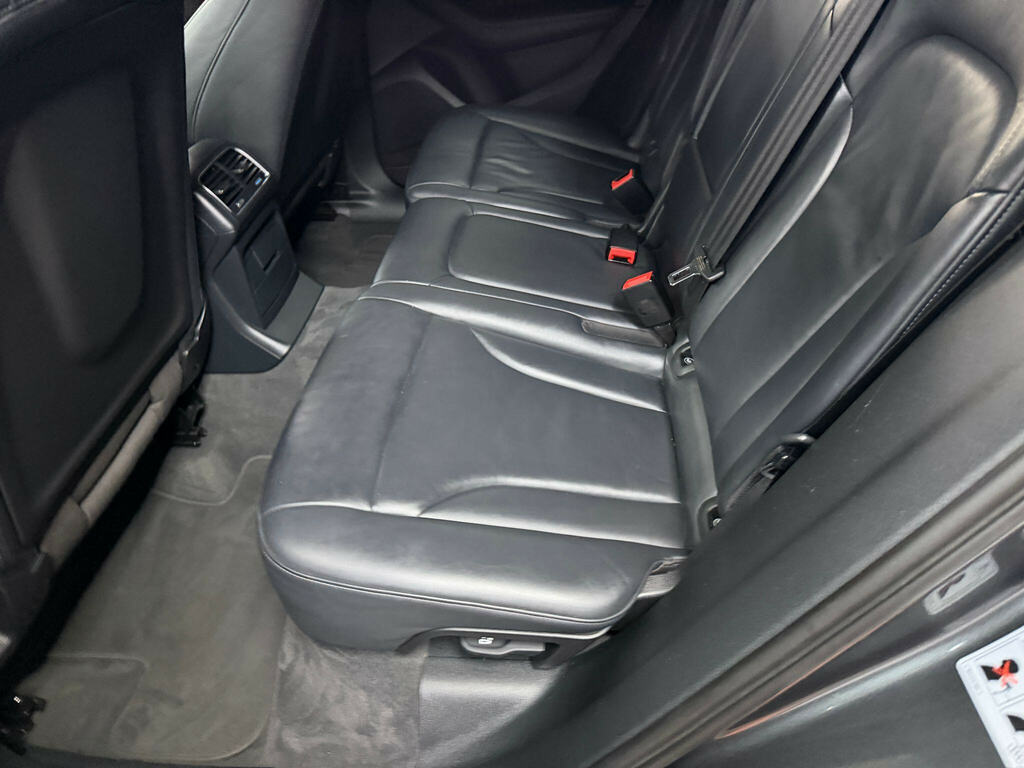 Audi Q5 Se Black #33