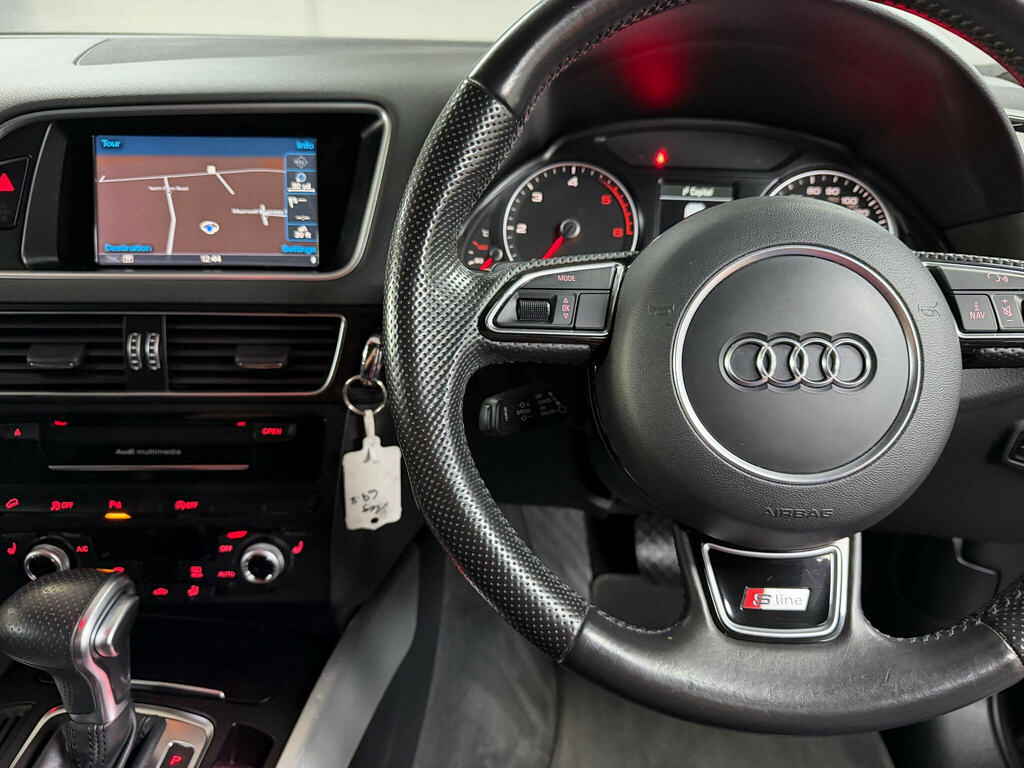 Audi Q5 Se Black #69