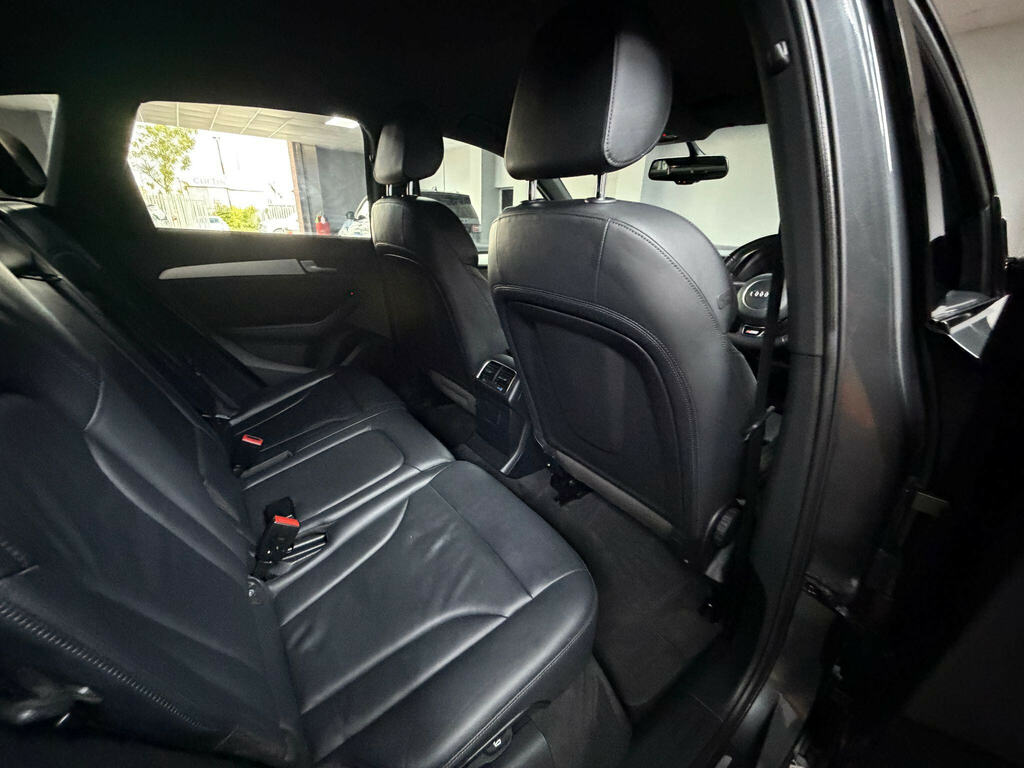 Audi Q5 Se Black #38