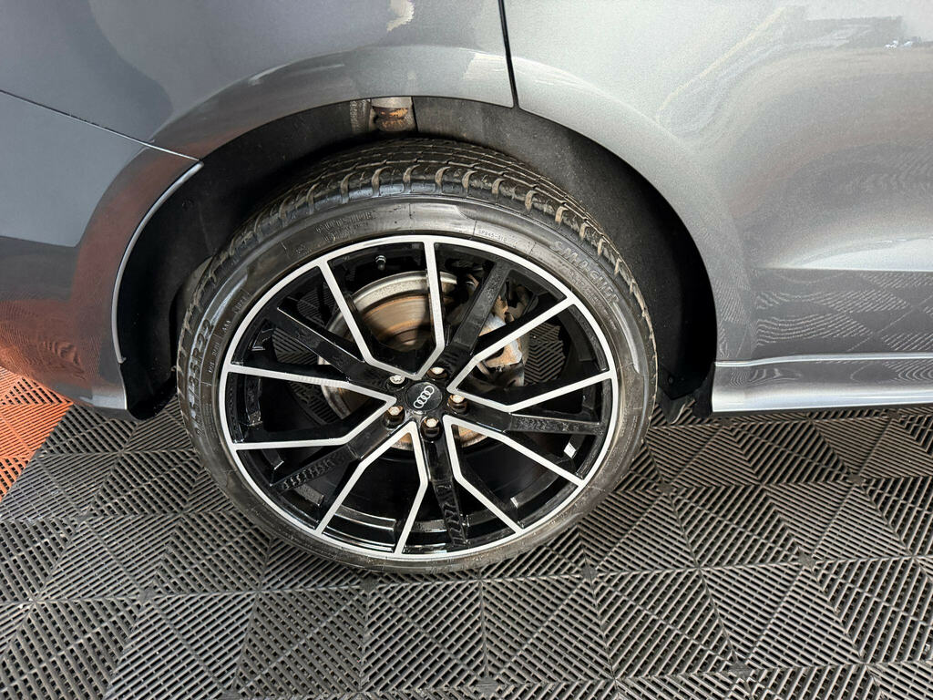 Audi Q5 Se Black #50