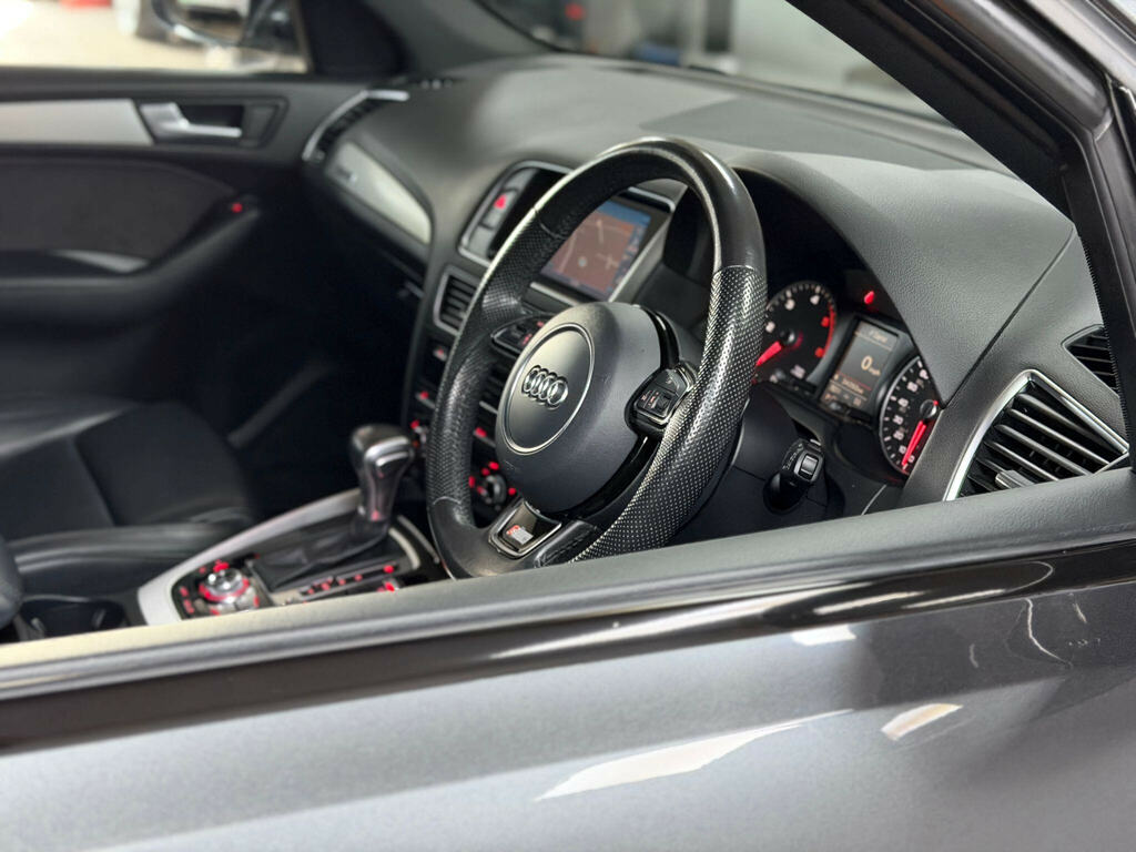 Audi Q5 Se Black #46