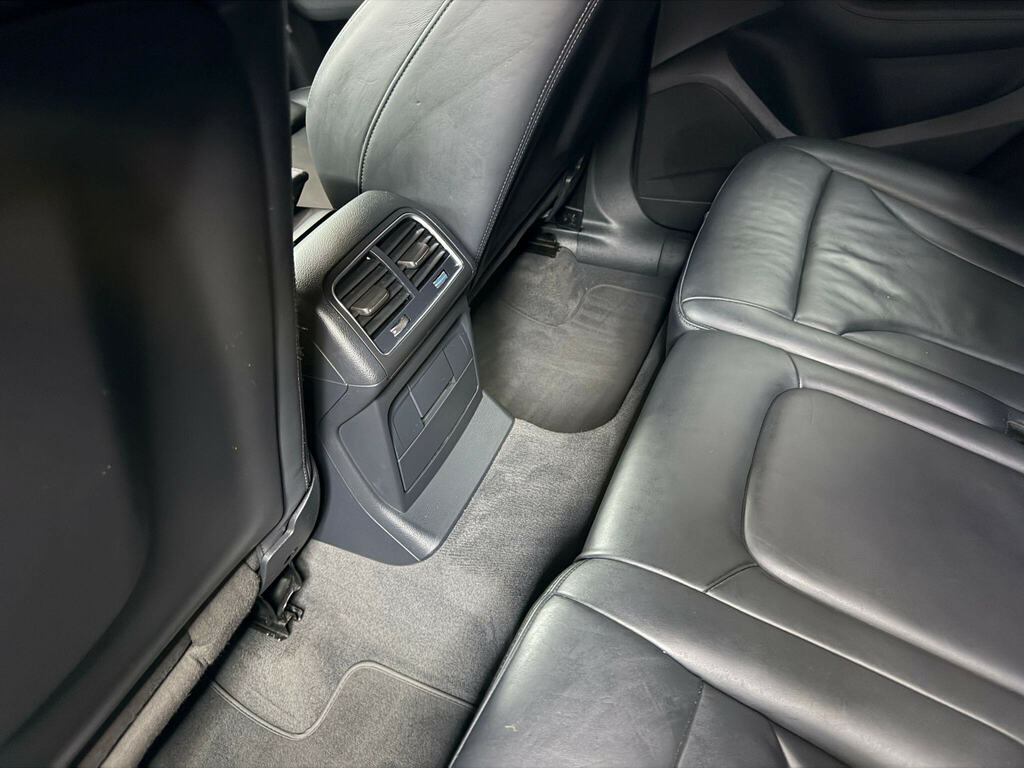 Audi Q5 Se Black #19