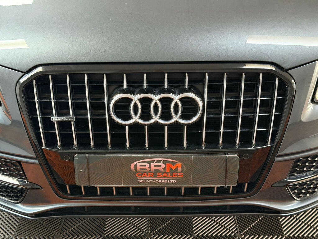 Audi Q5 Se Black #79