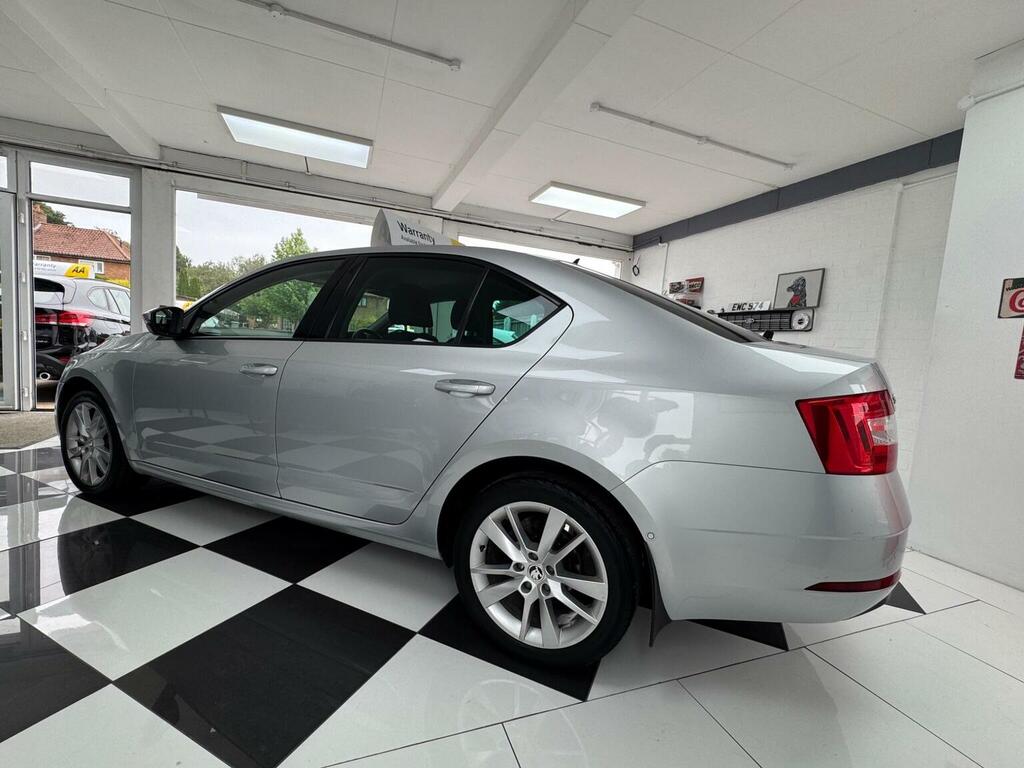Skoda Octavia 1.6 Tdi Scr Se L Euro 6 Ss Silver #4