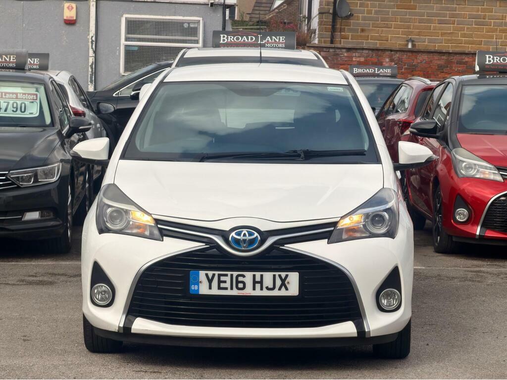Toyota Yaris 1.5 Vvt-h Icon E-cvt Euro 6 White #2