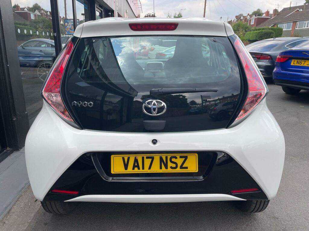 Toyota Aygo 1.0 Vvt-i X-play Euro 6 White #4