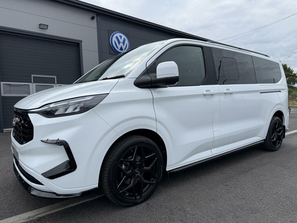 Ford Tourneo Custom 2.0 320 Ecoblue Titanium Luxe Minibus Double Cab 5 White