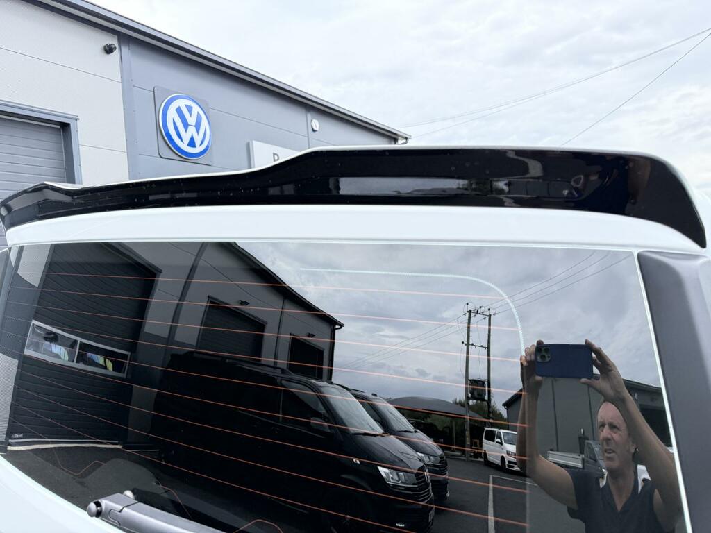 Ford Tourneo Custom 2.0 320 Ecoblue Titanium Luxe Minibus Double Cab 5 White #6