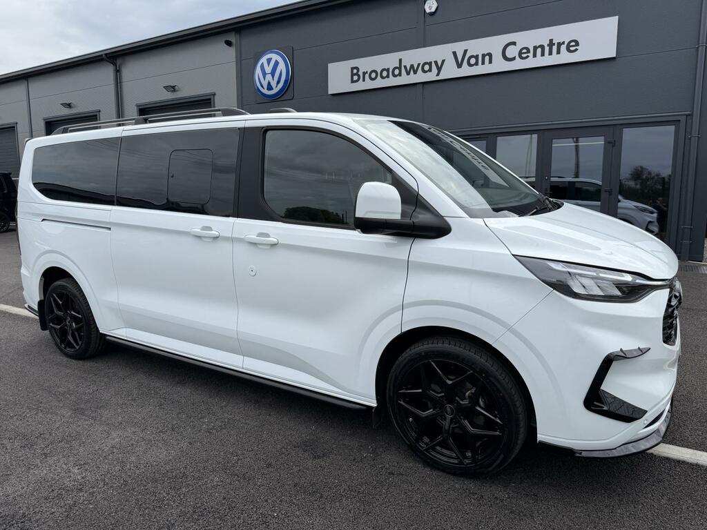 Ford Tourneo Custom 2.0 320 Ecoblue Titanium Luxe Minibus Double Cab 5 White #2