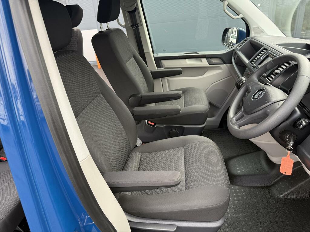 Volkswagen Transporter Shuttle Shuttle Black #23
