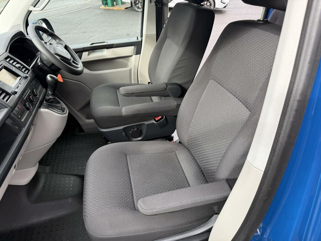 Volkswagen Transporter Shuttle Shuttle Black #20