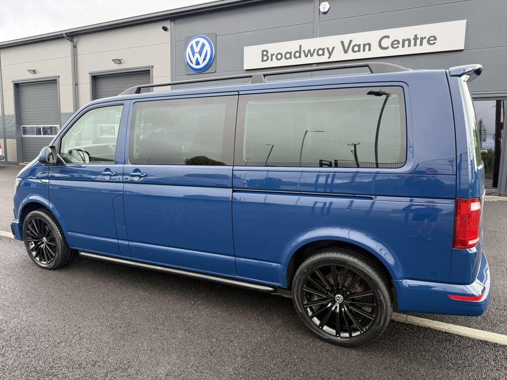Volkswagen Transporter Shuttle Shuttle Black #8