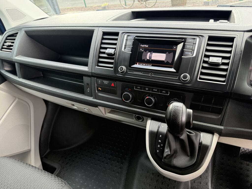 Volkswagen Transporter Shuttle Shuttle Black #24