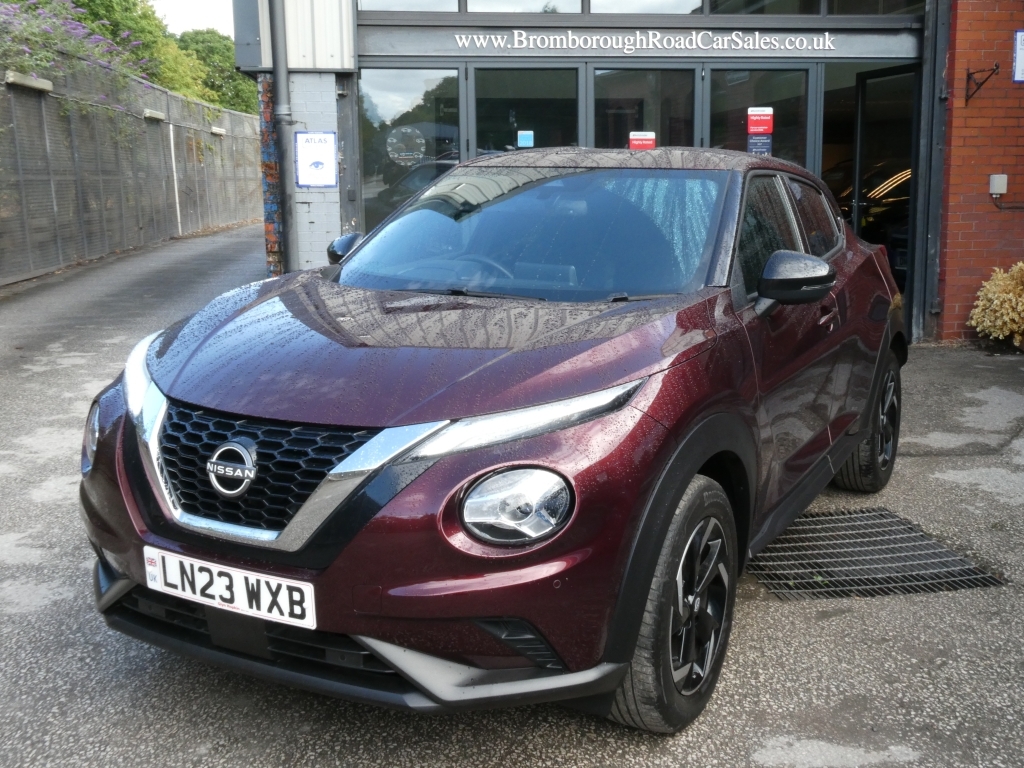 Nissan Juke 1.0 Dig-t N-connecta Dct Red
