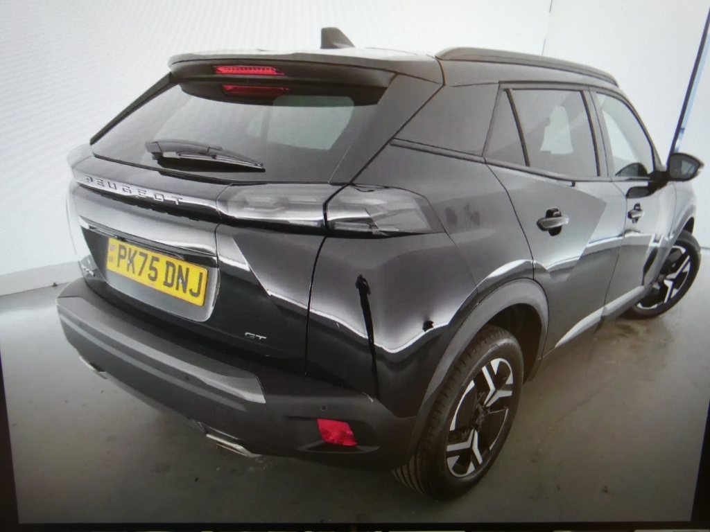 Peugeot 2008 1.2 Puretech Eat8 S S Gt Black #2