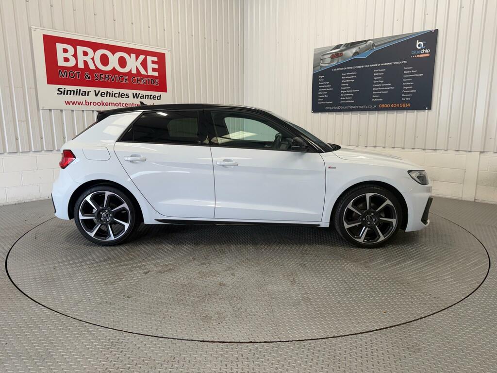 Audi A1 1.0 Tfsi 30 Black Edition Sportback S Tronic Euro White #2