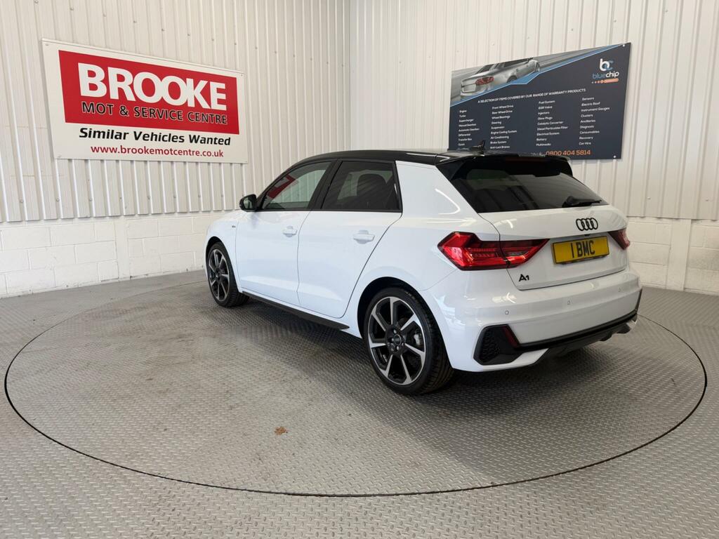 Audi A1 1.0 Tfsi 30 Black Edition Sportback S Tronic Euro White #5