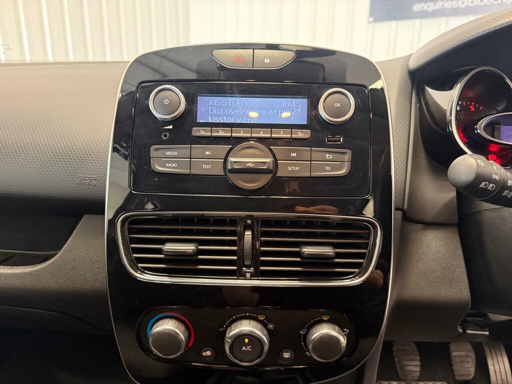 Renault Clio Hatchback Techno Black #23