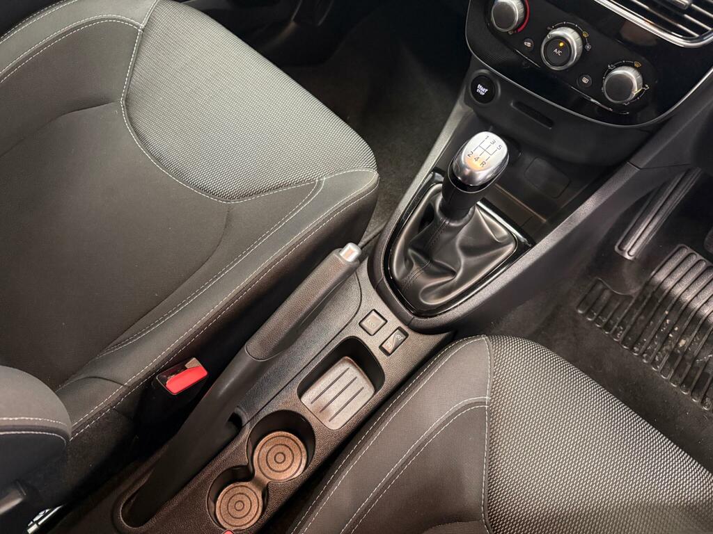 Renault Clio Hatchback Techno Black #22