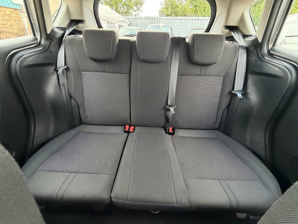 Ford B-Max 1.6L Zetec Navigator UGZ9991 Silver #5